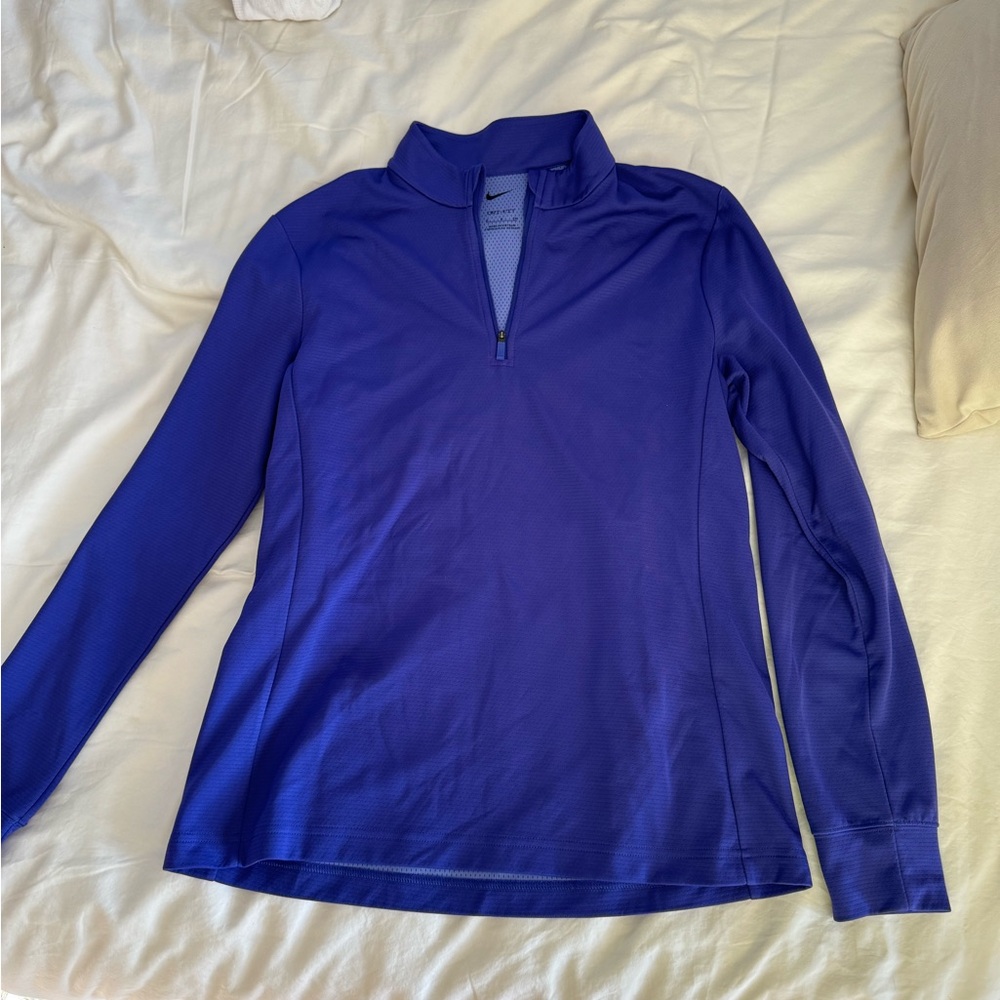 Nike dri-fit quarter zip. Very lightly used, women’s small.